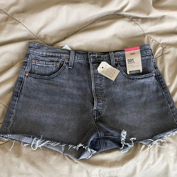Levi's Women's 501 Original Shorts - Picture 1 of 4